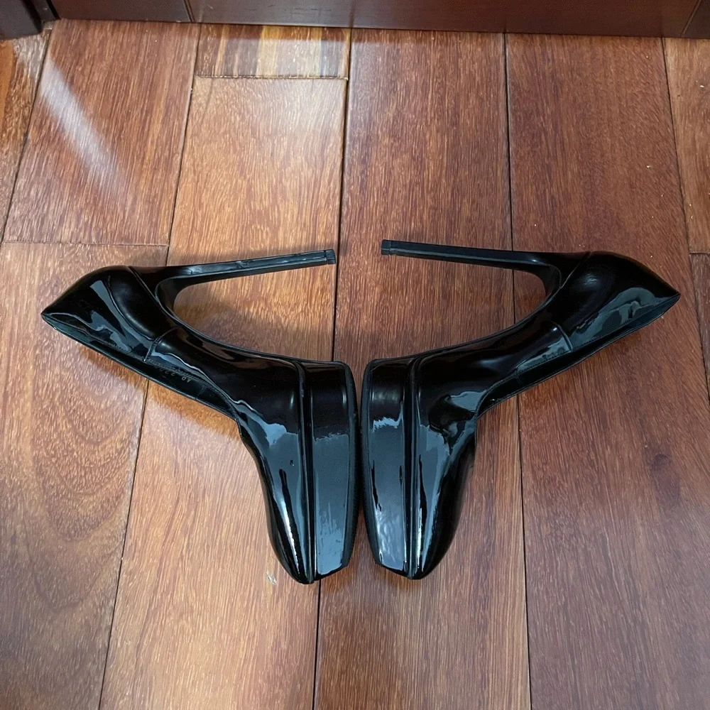 Yves Saint Laurent Black Patent Leather Platform Stiletto Pumps